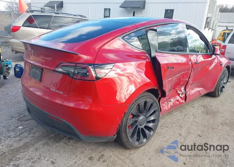 2022 Tesla Model Y Performance Dual Motor All-Wheel Drive z USA, uszkodzony, nr VIN 7SAYGDEF7NF376953
